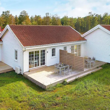 3 Person In L S Holiday home